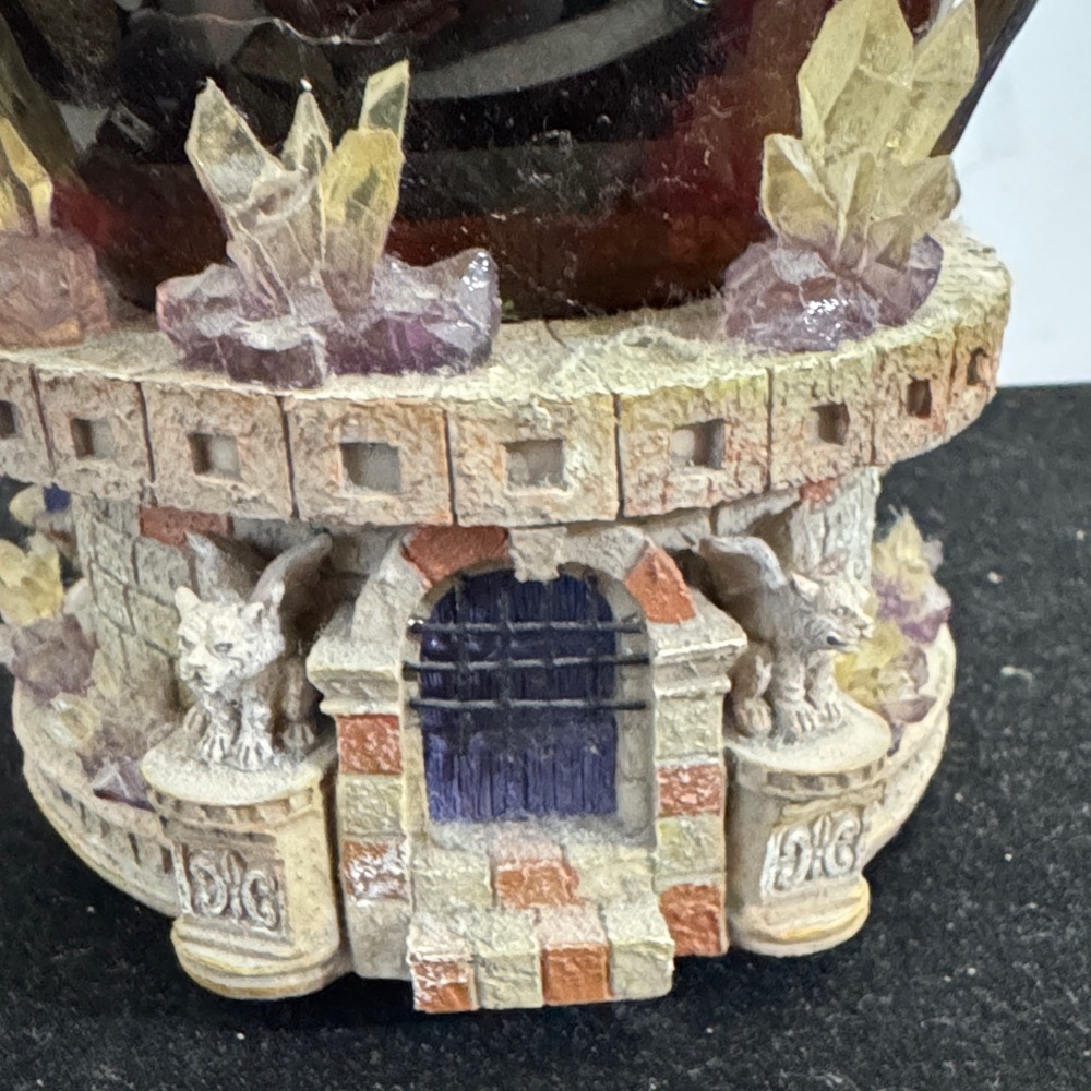 Dragon Fantasy Snow Globe Wind Up Musical Collectible - Picture 14 of 14